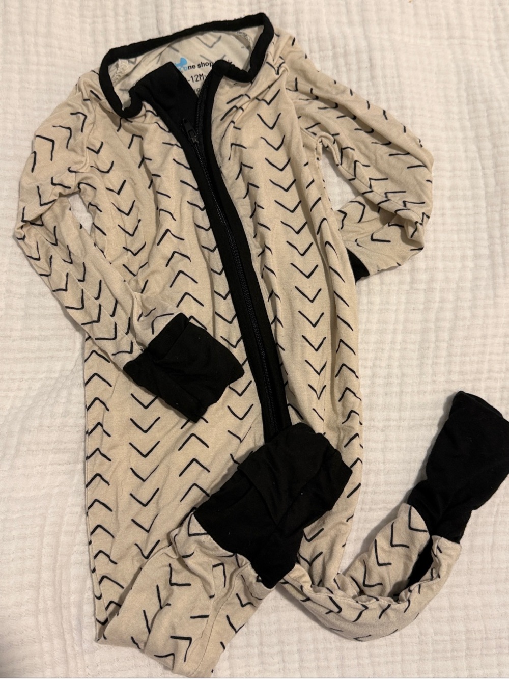 Little One Shop - Beige Arrow-Print Zip Sleep Sack with Black Trim